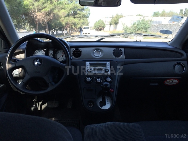 Mitsubishi Outlander 2003, 241,000 km - 2.4 л - Sumqayıt