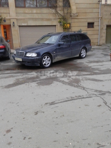 Mercedes C 220 2000, 270,000 km - 2.2 l - Bakı