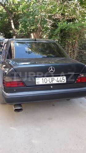 Mercedes E 200 1990, 286,000 km - 2.0 l - Bakı