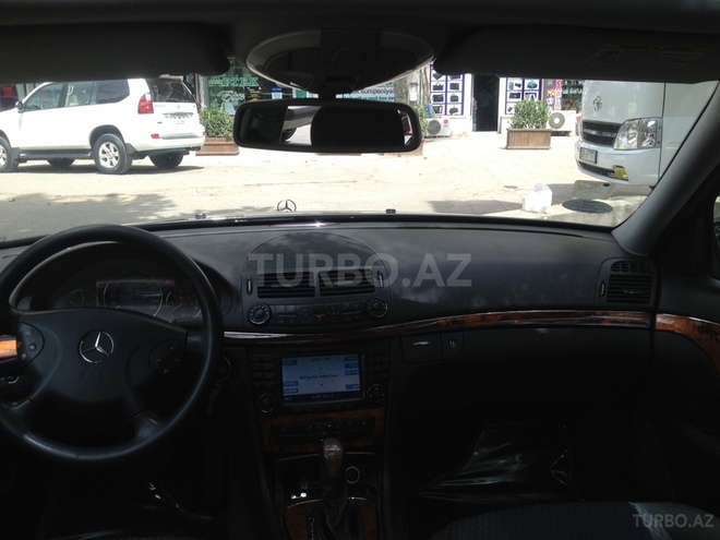 Mercedes E 240 2005, 161,670 km - 2.6 l - Bakı