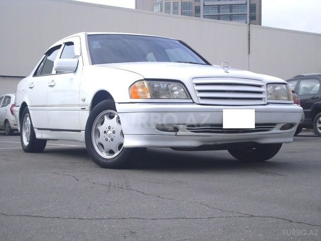 Mercedes C 230 1997, 178,000 km - 2.3 l - Bakı