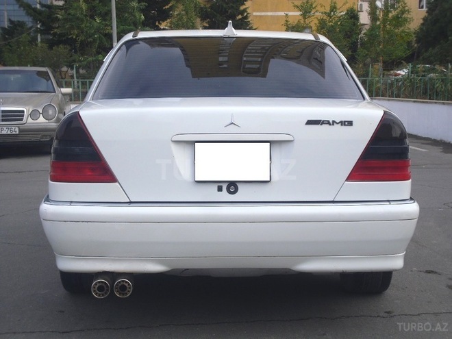 Mercedes C 230 1997, 178,000 km - 2.3 l - Bakı