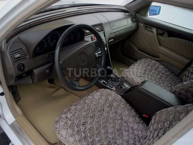 Mercedes C 230 1997, 178,000 km - 2.3 l - Bakı