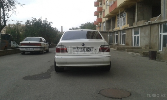 BMW 528 2000, 230,000 km - 2.8 л - Bakı