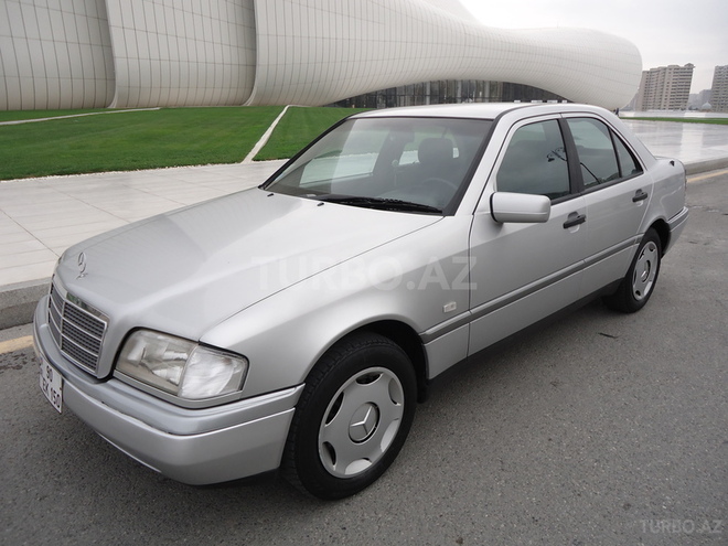 Mercedes C 200 1995, 194,564 km - 2.0 l - Bakı