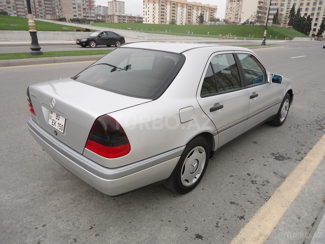 Mercedes C 200 1995, 194,564 km - 2.0 l - Bakı