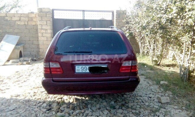 Mercedes E 220 2001, 240,000 km - 2.2 l - Bakı