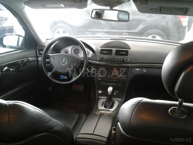 Mercedes E 320 2002, 232,400 km - 3.2 л - Sumqayıt