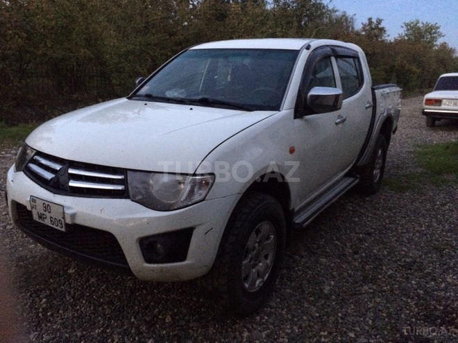 Mitsubishi L200 2008, 120,000 km - 2.5 l - Bakı