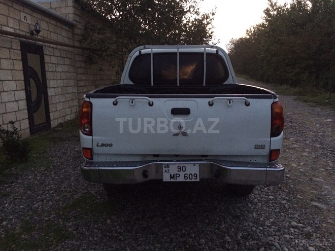 Mitsubishi L200 2008, 120,000 km - 2.5 l - Bakı