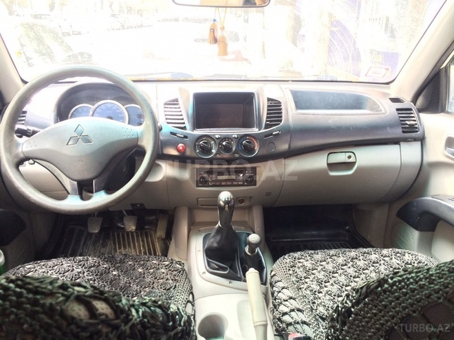 Mitsubishi L200 2008, 120,000 km - 2.5 l - Bakı