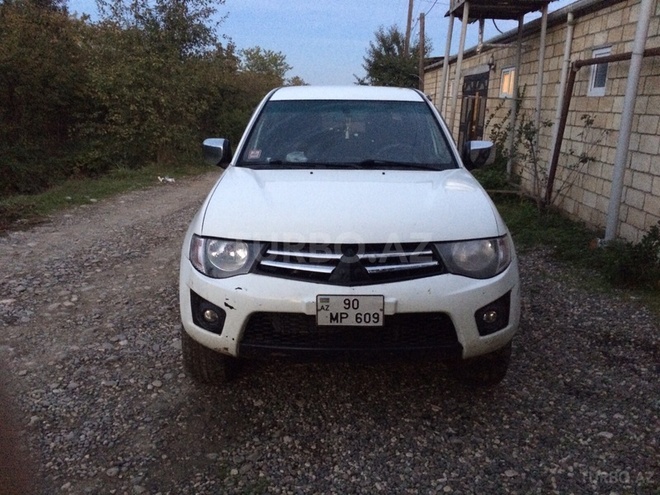 Mitsubishi L200 2008, 120,000 km - 2.5 l - Bakı