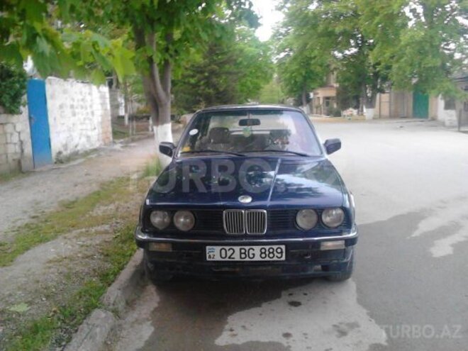 BMW  1987, 244,443 km - 1.6 л - Şamaxı