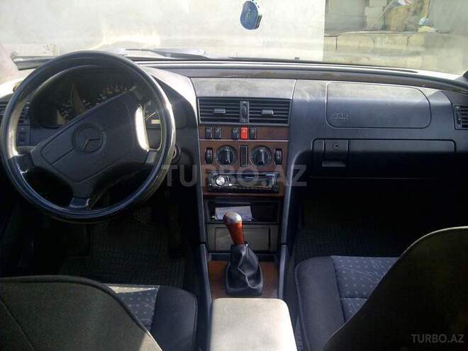 Mercedes C 220 1995, 300,000 km - 2.2 l - Bakı