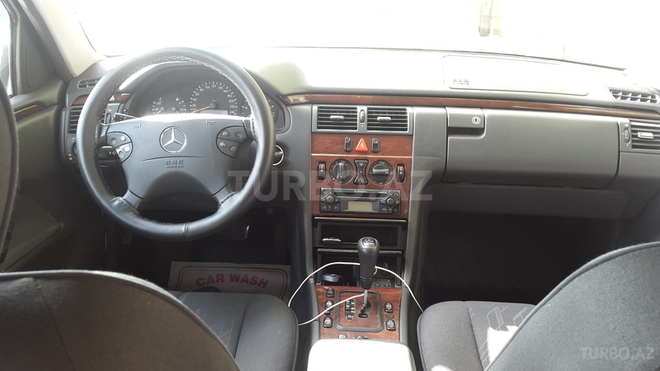 Mercedes E 220 2000, 264,000 km - 2.2 l - Bakı