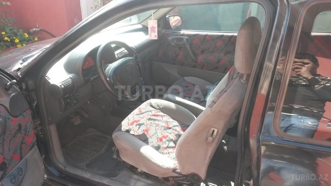 Opel Corsa 1994, 342,252 km - 1.4 л - Bakı