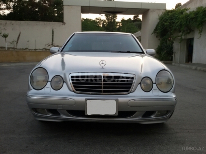 Mercedes E 240 2001, 203,000 km - 2.6 л - Bakı