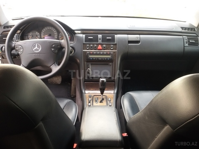 Mercedes E 240 2001, 203,000 km - 2.6 л - Bakı