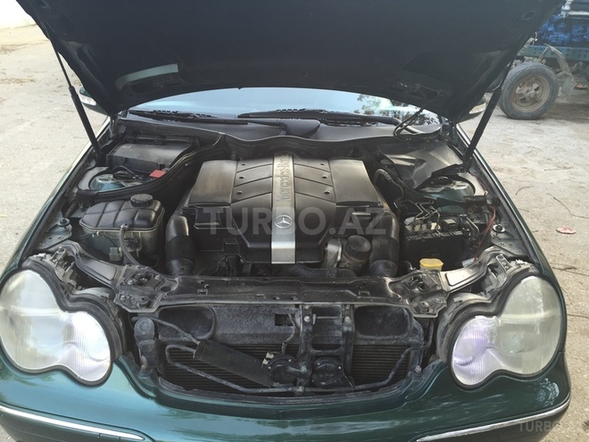 Mercedes C 240 2000, 220,000 km - 2.6 l - Bakı