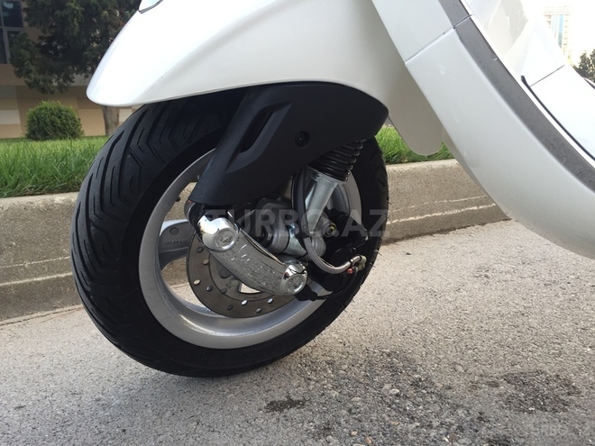 Vespa  2015, 1,044 km - 0.1 l - Bakı