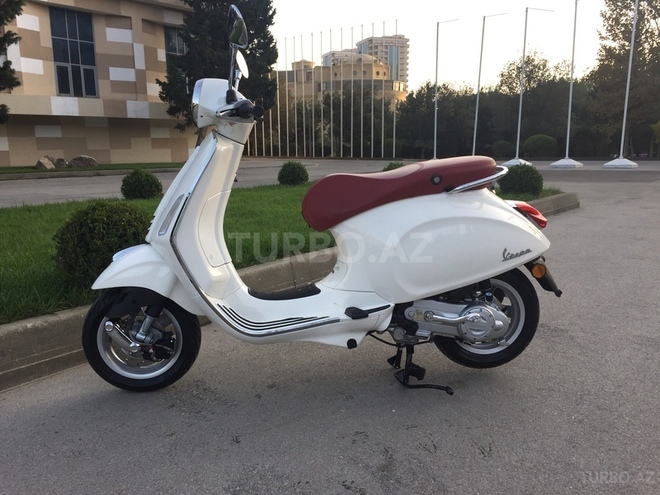 Vespa  2015, 1,044 km - 0.1 l - Bakı