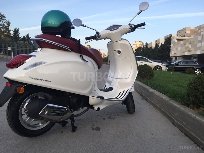 Vespa  2015, 1,044 km - 0.1 l - Bakı