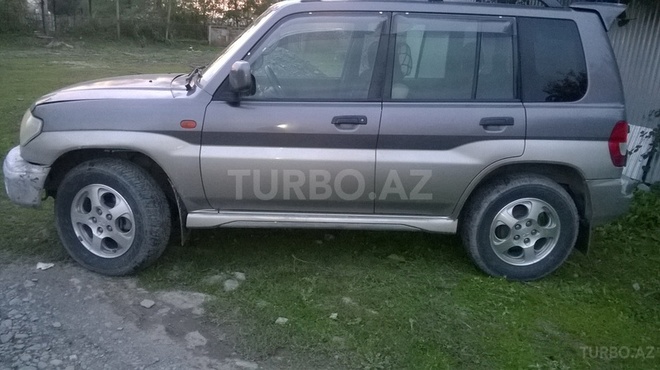 Mitsubishi Pajero io 1998, 240,000 km - 1.8 л - Qəbələ