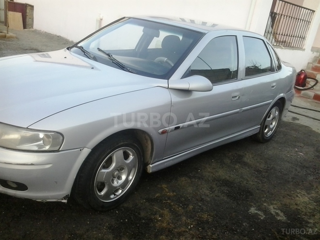 Opel Vectra 1999, 280,000 km - 2.0 l - Sumqayıt