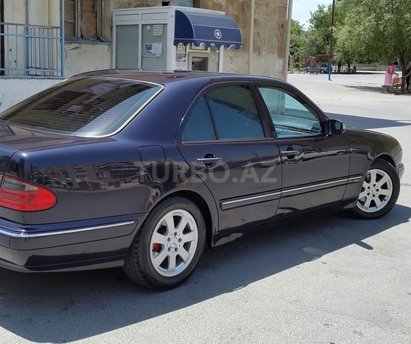 Mercedes E 240 2000, 247,000 km - 2.4 l - Bakı