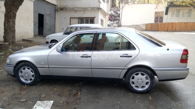 Mercedes C 220 1996, 113,000 km - 2.2 l - Bakı