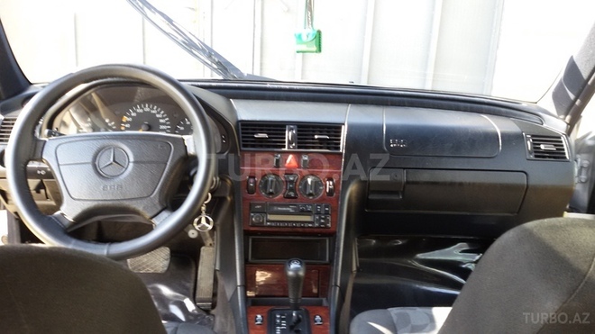 Mercedes C 180 1998, 245,000 km - 2.1 l - Bakı