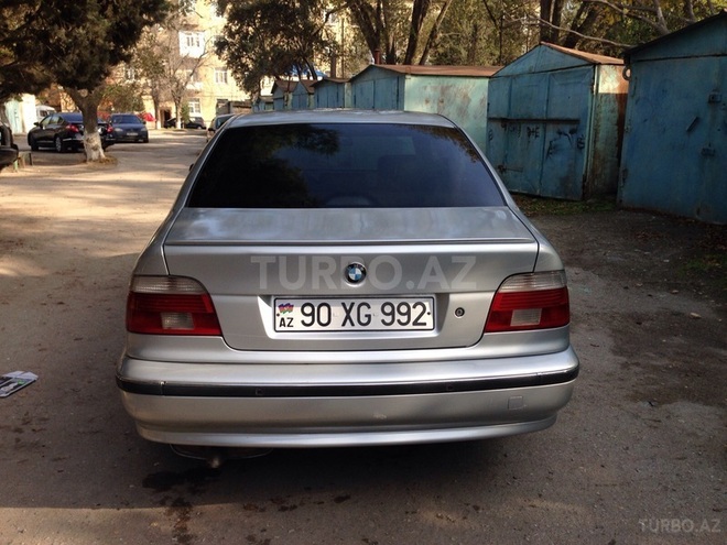 BMW 528 1999, 135,000 km - 2.8 l - Sumqayıt