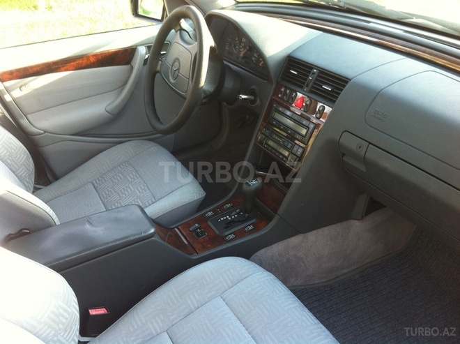 Mercedes C 180 1997, 237,864 km - 1.8 l - Bakı