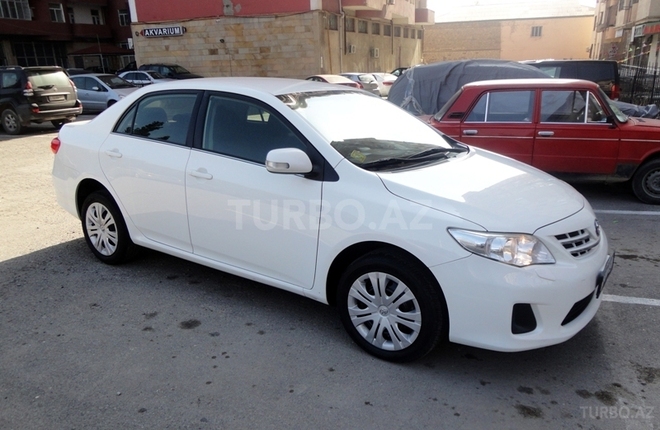 Toyota Corolla 2013, 79,500 km - 1.6 л - Bakı