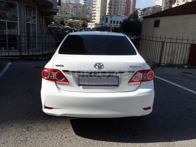 Toyota Corolla 2013, 79,500 km - 1.6 л - Bakı