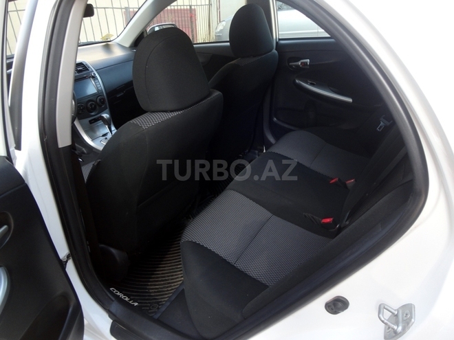 Toyota Corolla 2013, 79,500 km - 1.6 л - Bakı