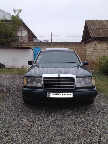 Mercedes E 220 1992, 345,233 km - 2.2 л - Sabirabad