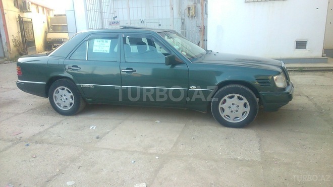 Mercedes E 220 1992, 345,233 km - 2.2 л - Sabirabad