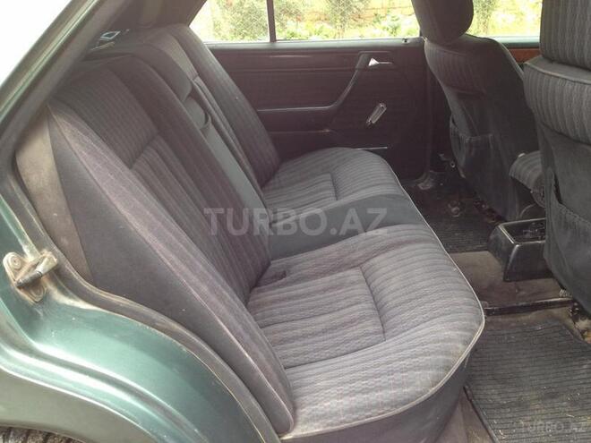 Mercedes E 220 1992, 345,233 km - 2.2 л - Sabirabad