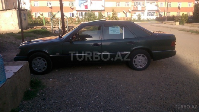 Mercedes E 220 1992, 345,233 km - 2.2 л - Sabirabad