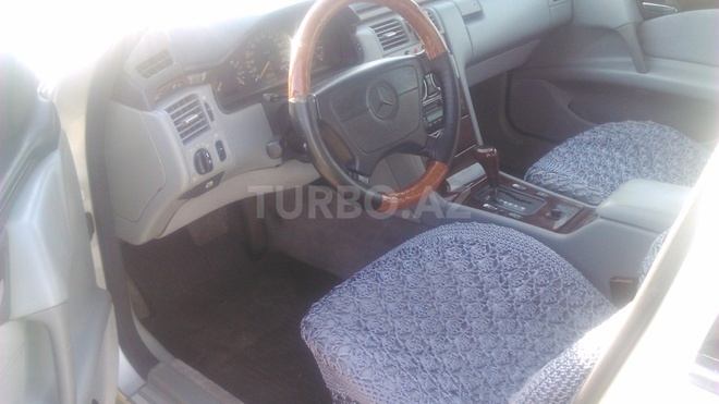 Mercedes E 230 1996, 218,000 km - 2.3 л - Sumqayıt