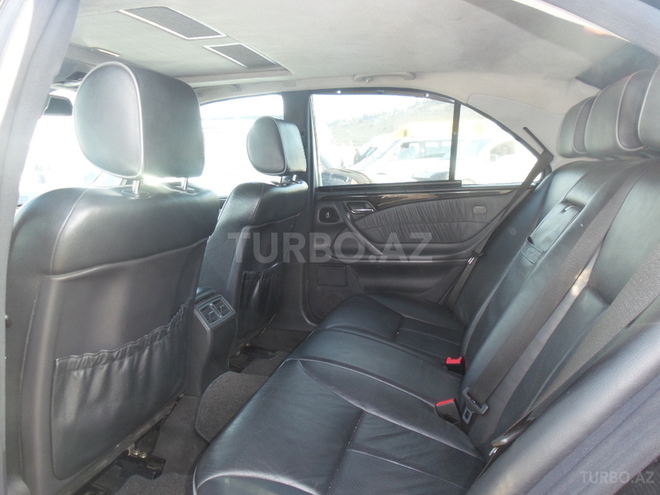 Mercedes  2001, 158,800 km - 3.2 l - Bakı