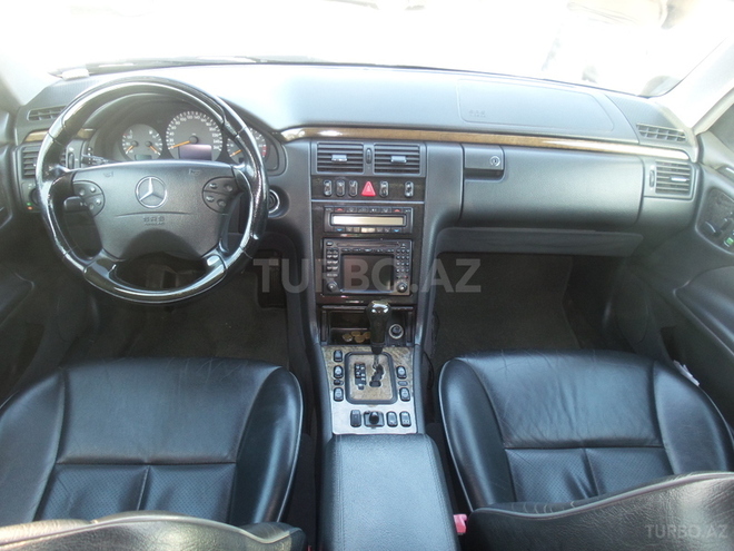 Mercedes  2001, 158,800 km - 3.2 l - Bakı