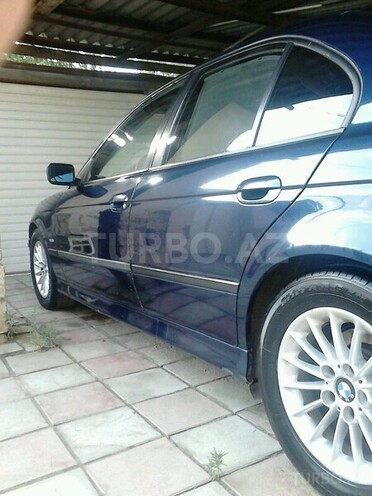 BMW 528 1998, 299,000 km - 2.8 л - Bakı