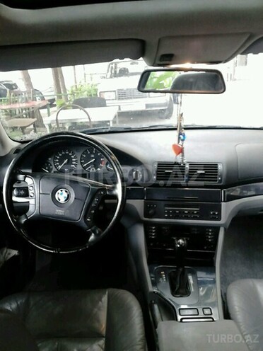 BMW 528 1998, 299,000 km - 2.8 л - Bakı