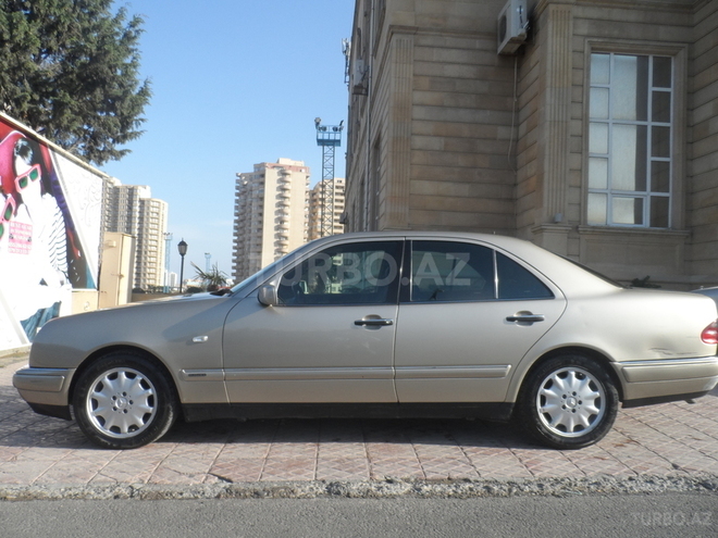 Mercedes E 270 1998, 340,000 km - 2.7 l - Bakı