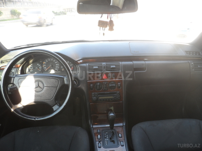 Mercedes E 270 1998, 340,000 km - 2.7 l - Bakı
