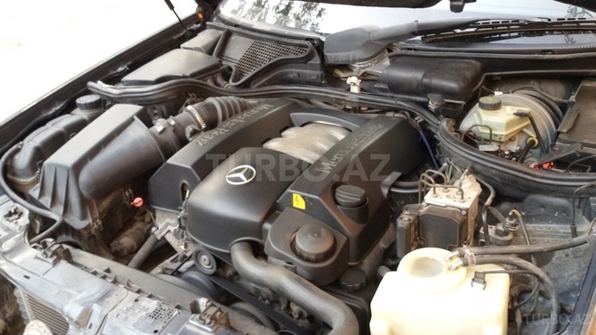 Mercedes E 240 2000, 175,000 km - 2.4 l - Bakı