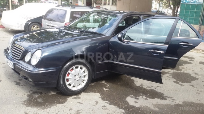 Mercedes E 240 2000, 175,000 km - 2.4 l - Bakı
