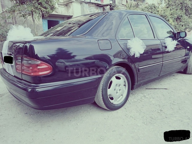 Mercedes E 230 1996, 387,000 km - 2.3 l - Bakı